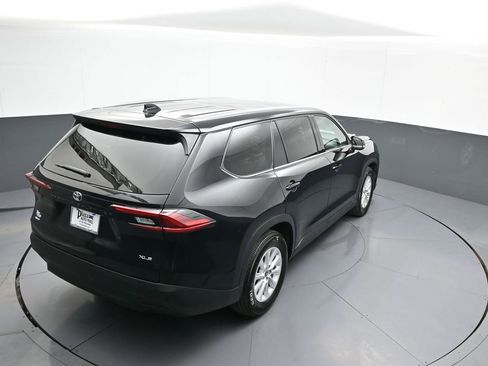 Certified 2025 Toyota Grand Highlander AWD image 40
