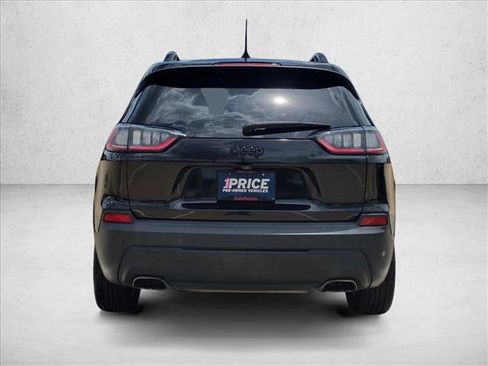 Used 2019 Jeep Cherokee Latitude Plus FWD image 4