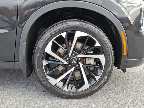 Used 2022 Mitsubishi Outlander SE image 10