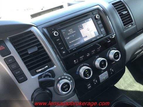 Used 2017 Toyota Sequoia Limited w/ Safety & Convenience Package image 14