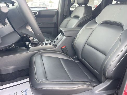 New 2025 Ford Bronco Badlands image 17