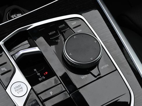 Used 2026 BMW X5 xDrive40i w/ M Sport Package image 22