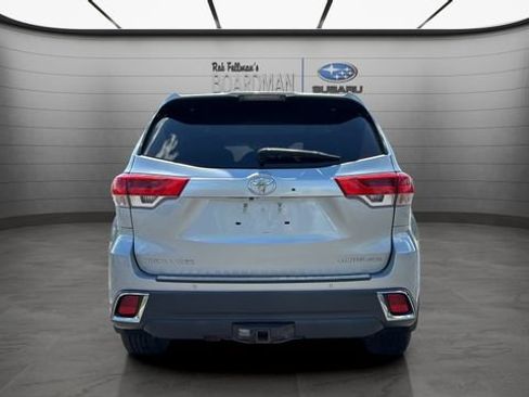 Used 2019 Toyota Highlander Limited Platinum AWD/4WD image 11