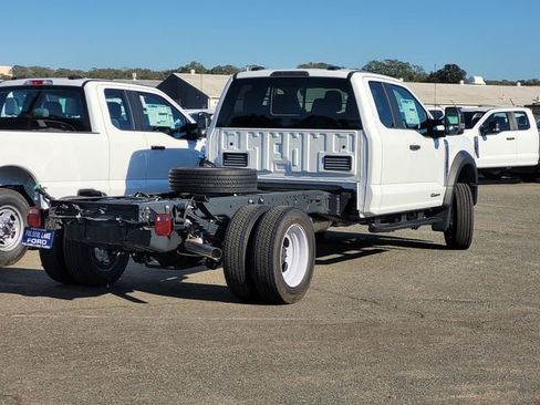 New 2025 Ford F550 4x4 SuperCab Super Duty image 6
