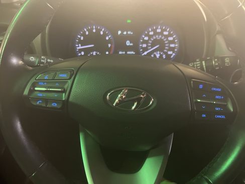 Used 2018 Hyundai Kona SEL image 3