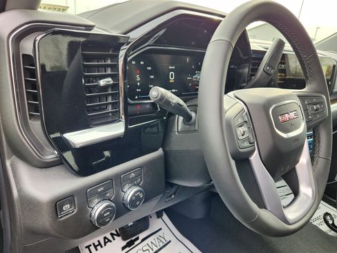 New 2026 GMC Sierra 1500 SLE image 16