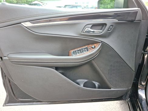 Certified 2015 Chevrolet Impala LT w/ Convenience Package FWD image 13