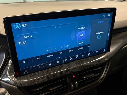 Used 2024 Ford Escape ST-Line w/ Tech Pack #1 AWD/4WD image 13