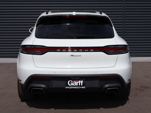 Used 2024 Porsche Macan AWD/4WD image 8