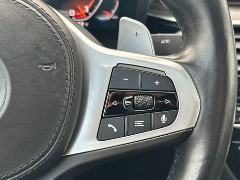 Used 2022 BMW M550i xDrive M550i xDrive w/ Dynamic Handling Package image 28