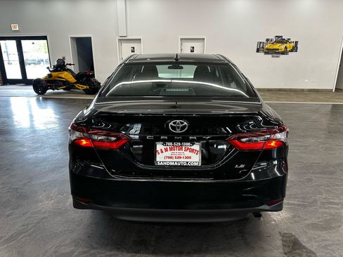 Used 2024 Toyota Camry LE FWD image 6