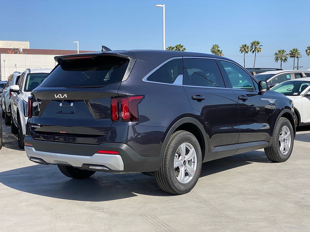 New 2026 Kia Sorento LX FWD image 3
