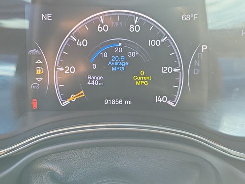 Used 2019 Jeep Grand Cherokee Limited w/ Trailer Tow Group IV AWD/4WD image 23