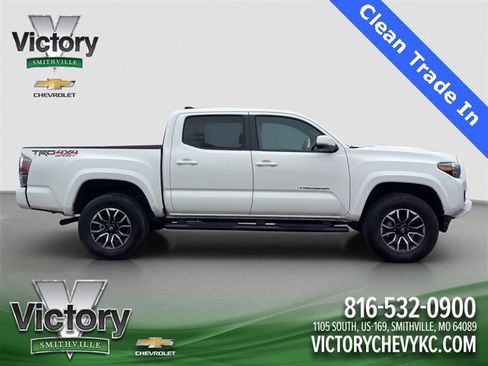Used 2021 Toyota Tacoma TRD Sport image 7