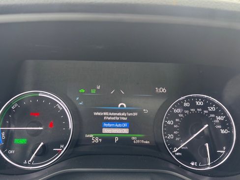 Used 2021 Toyota Sienna Limited image 24