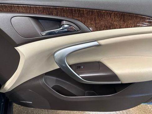Used 2013 Buick Regal Premium FWD image 26