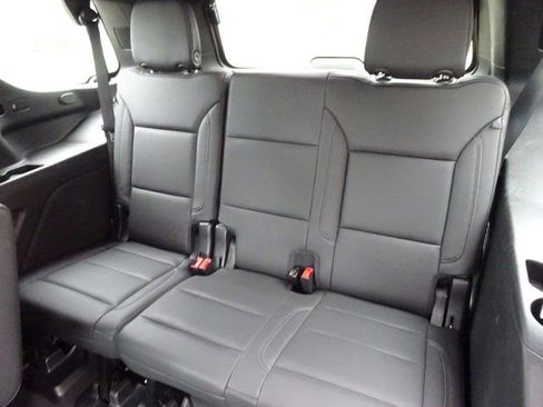 Used 2022 Chevrolet Tahoe LT w/ Luxury Package AWD/4WD image 15
