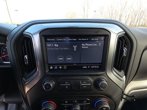 Used 2023 Chevrolet Silverado 3500 LT w/ Convenience Package image 22