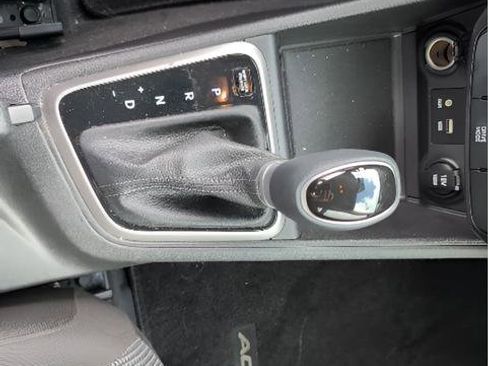 Used 2022 Hyundai Accent SEL image 15