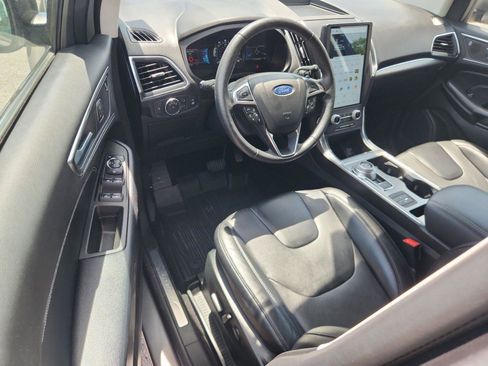 Used 2022 Ford Edge Titanium w/ Equipment Group 301A AWD/4WD image 16