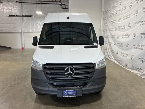 New 2025 Mercedes-Benz Sprinter 2500 image 3