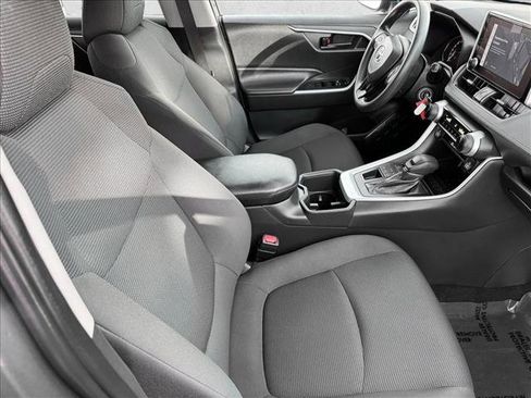 Certified 2024 Toyota RAV4 LE image 19