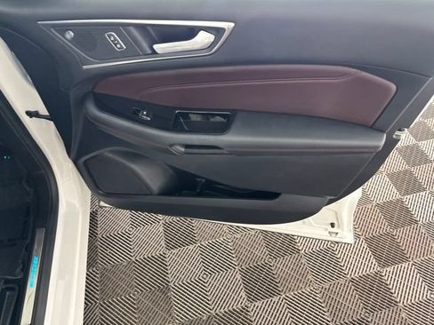 Used 2020 Ford Edge Titanium w/ Equipment Group 301A AWD/4WD image 21
