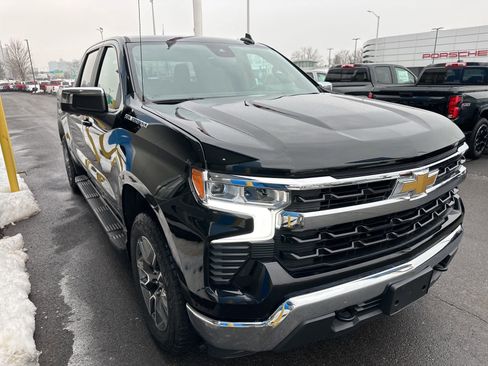 Used 2023 Chevrolet Silverado 1500 LT image 3