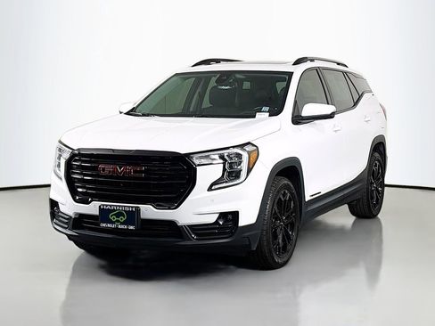 Certified 2022 GMC Terrain SLT w/ Tech Package AWD/4WD image 3