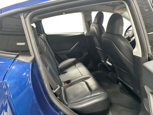 Certified 2023 Tesla Model Y Long Range AWD/4WD image 11
