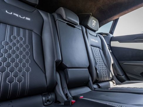 Used 2024 Lamborghini Urus S AWD/4WD image 42
