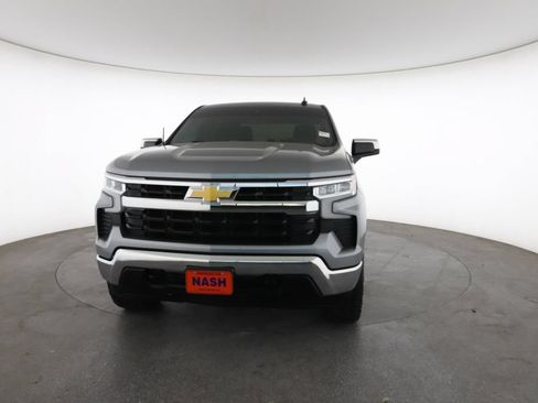 Used 2023 Chevrolet Silverado 1500 LT w/ Z71 Off-Road Package AWD/4WD image 4