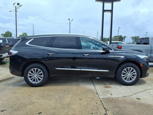 Used 2024 Buick Enclave Essence w/ Technology Package FWD image 8