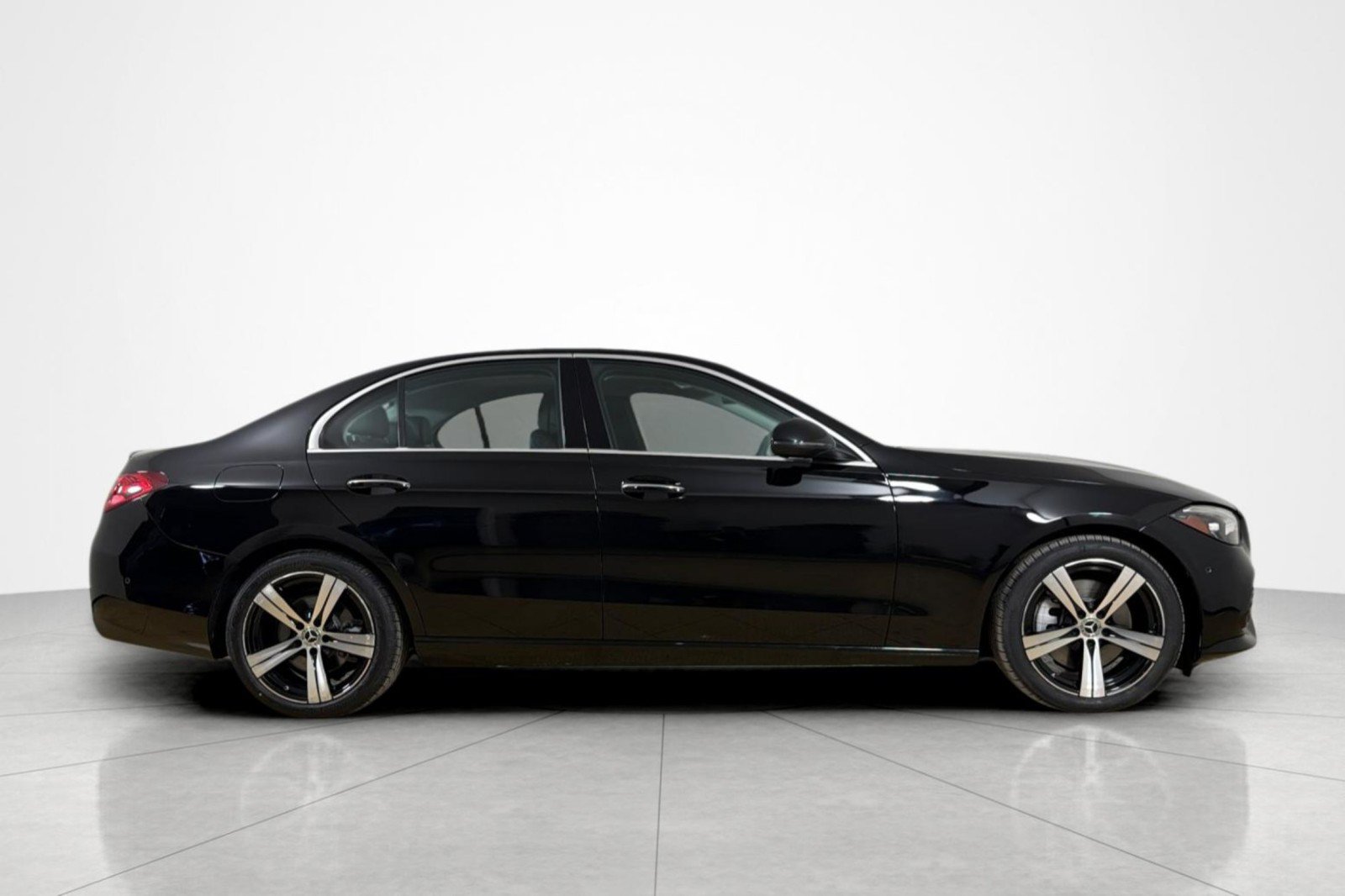 Used 2024 Mercedes-Benz C 300 Sedan image 6