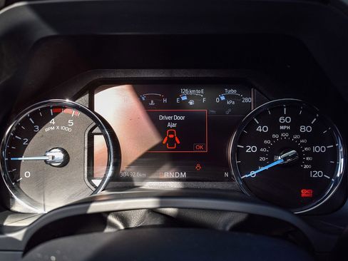 Used 2022 Ford F350 Lariat w/ FX4 Off-Road Package image 21