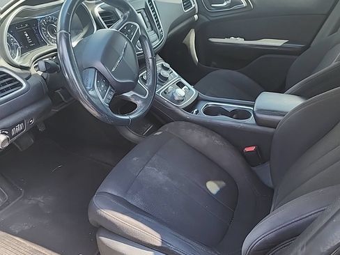 Used 2015 Chrysler 200 Limited w/ Convenience Group FWD image 7