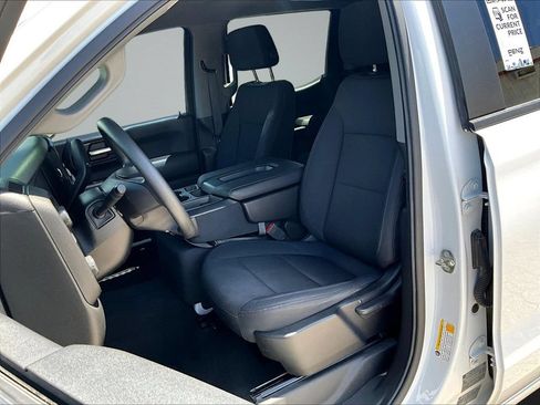 Used 2020 Chevrolet Silverado 1500 Custom w/ Custom Value Package AWD/4WD image 24