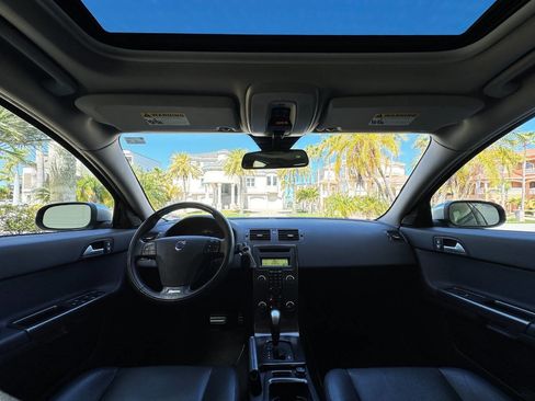 Used 2009 Volvo S40 T5 R-Design image 10