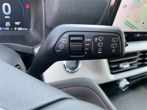 New 2025 Ford Explorer Active image 30