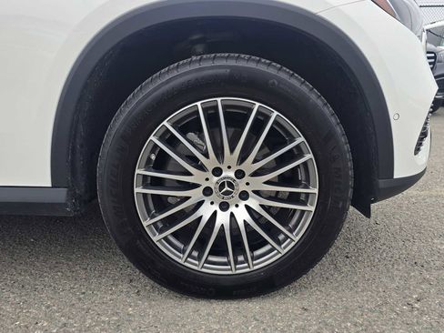 Used 2025 Mercedes-Benz GLC 300 GLC 300 image 9