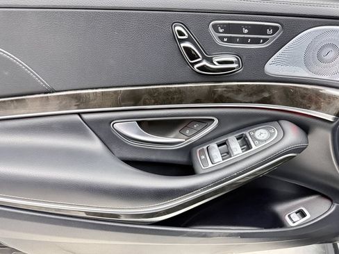 Used 2014 Mercedes-Benz S 550 Sedan image 15