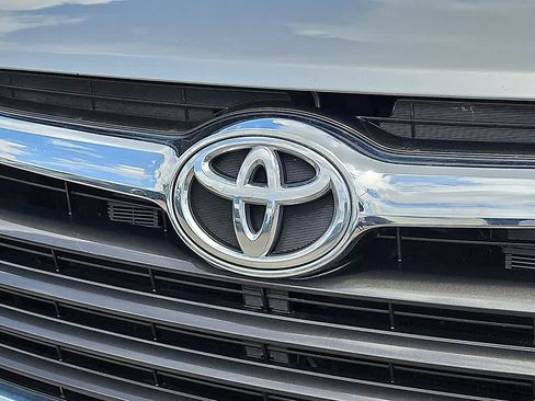 Used 2015 Toyota Highlander XLE AWD/4WD image 28