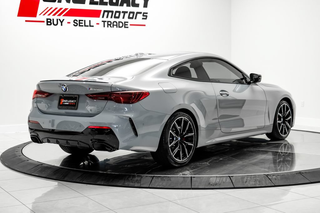 Used 2025 BMW M440i Coupe w/ Premium Package RWD image 10