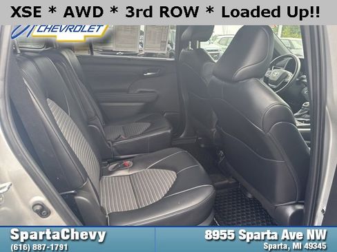 Used 2023 Toyota Highlander XSE image 21