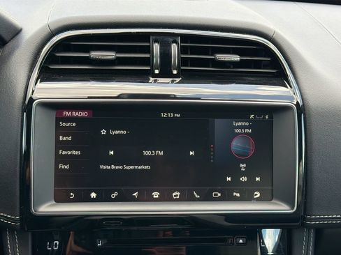 Used 2020 Jaguar F-PACE S AWD/4WD image 23