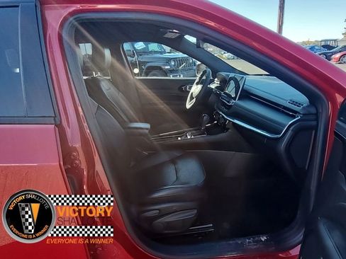 Used 2023 Jeep Compass Limited image 30