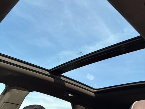 Used 2021 Cadillac XT5 Premium Luxury w/ LPO, Floor Liner Package image 38