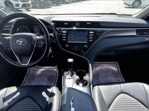 Used 2019 Toyota Camry SE image 16
