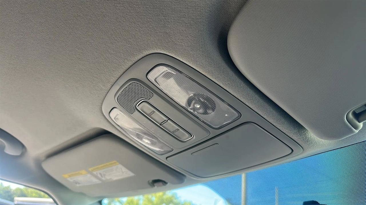 Used 2015 Kia Soul FWD image 35