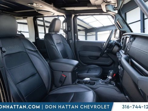Used 2022 Jeep Wrangler Unlimited Sahara w/ Cold Weather Group AWD/4WD image 19
